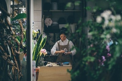 Par quel moyen devenir fleuriste ?