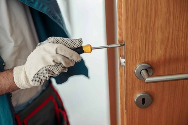 Comment trouver des techniciens / serruriers près de chez soi ?